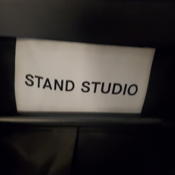 Stand studio faux fur coat - Picture 2 of 5